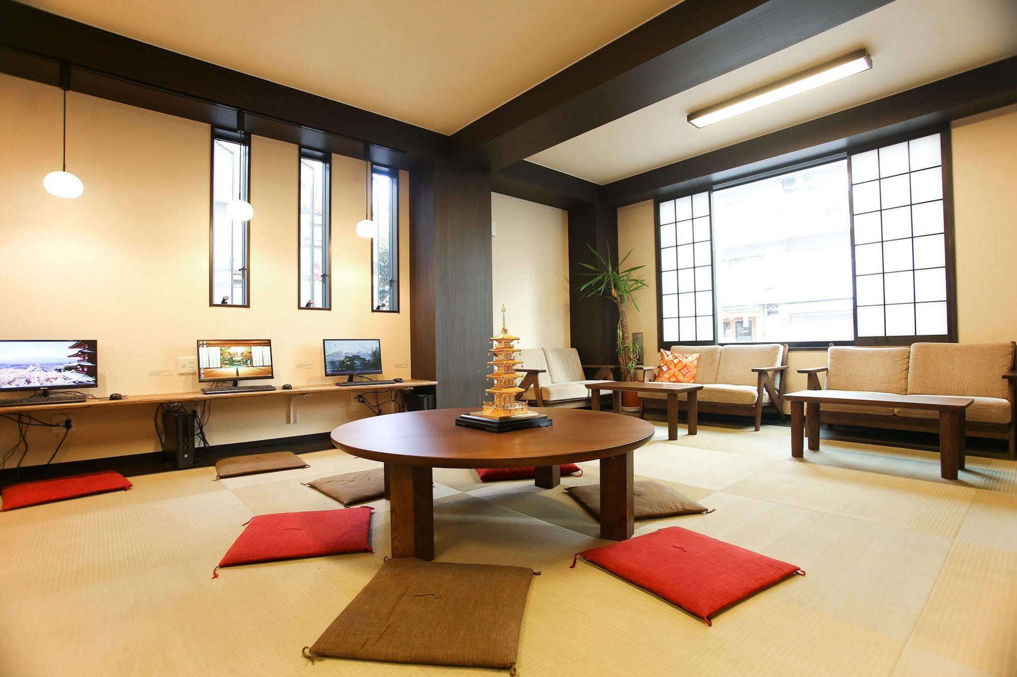 Space Hostel Tokyo Exterior photo
